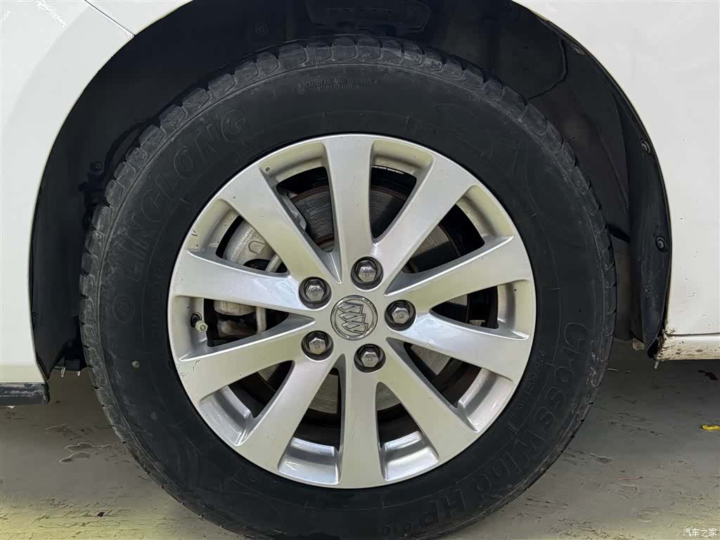 Buick GL8, 2019 10