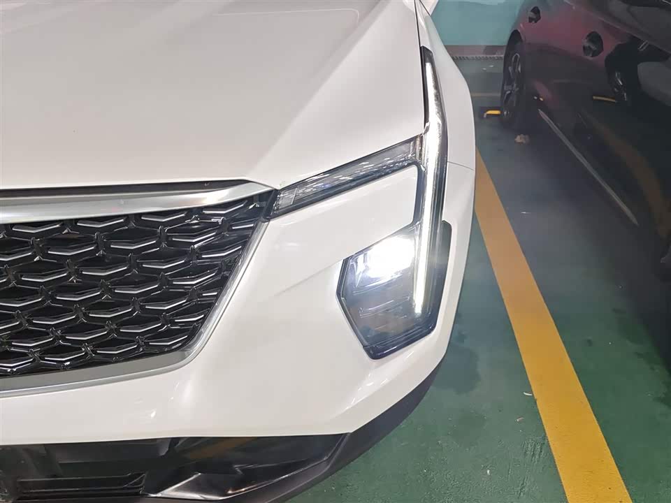 Cadillac XT4