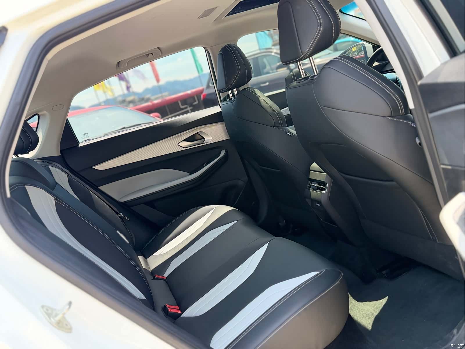 Geely Binray, 2024 12