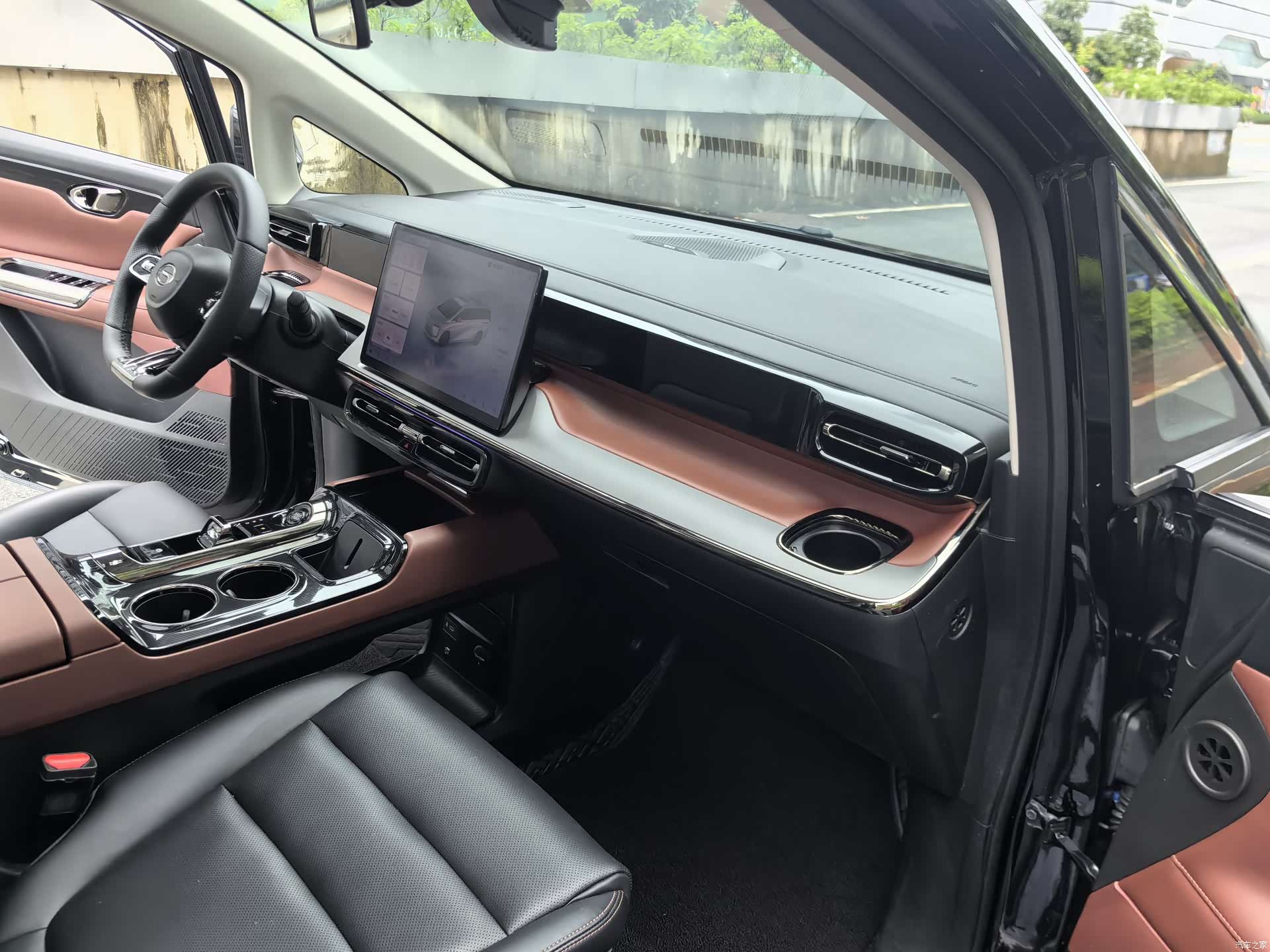 Trumpchi E8, 2025 34