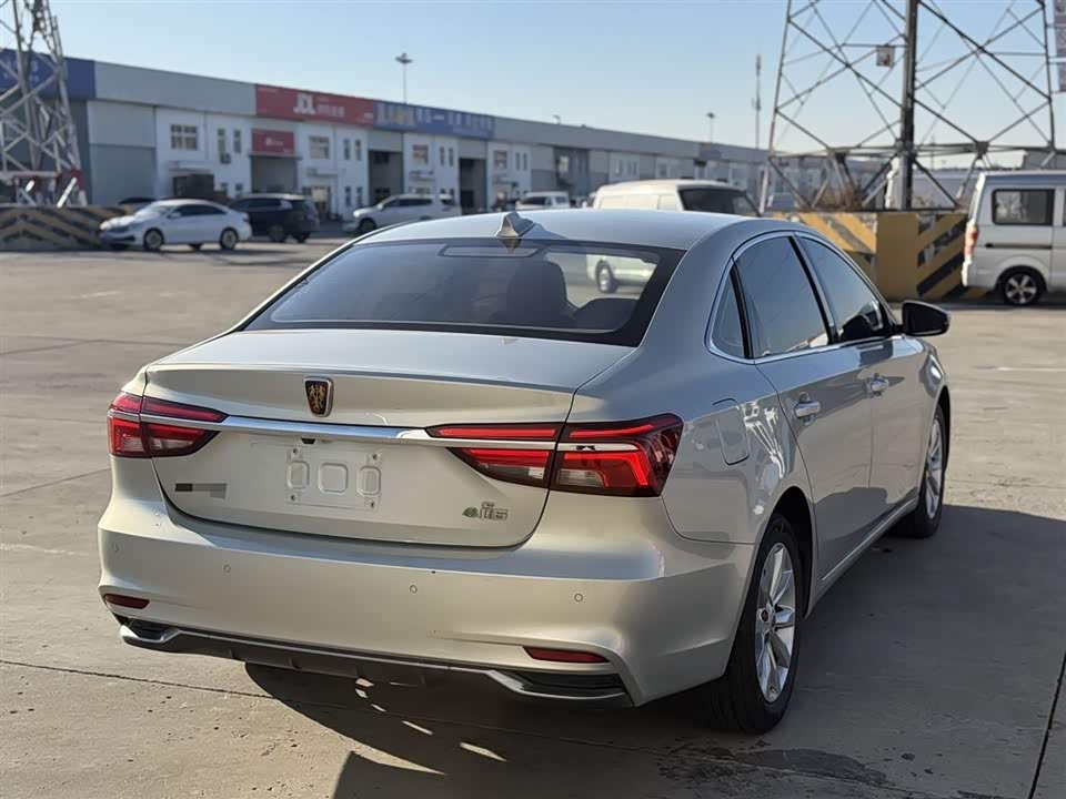 Roewe i6