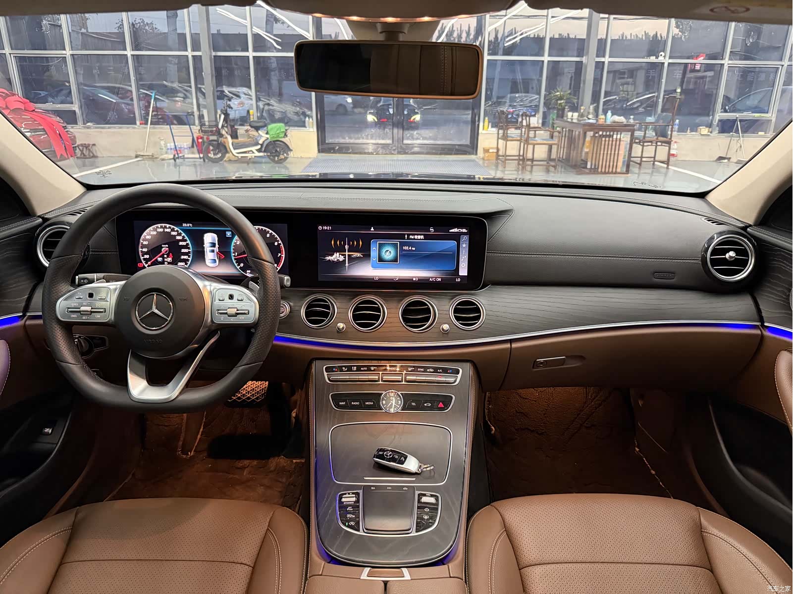 Mercedes-Benz E-Class, 2019 6