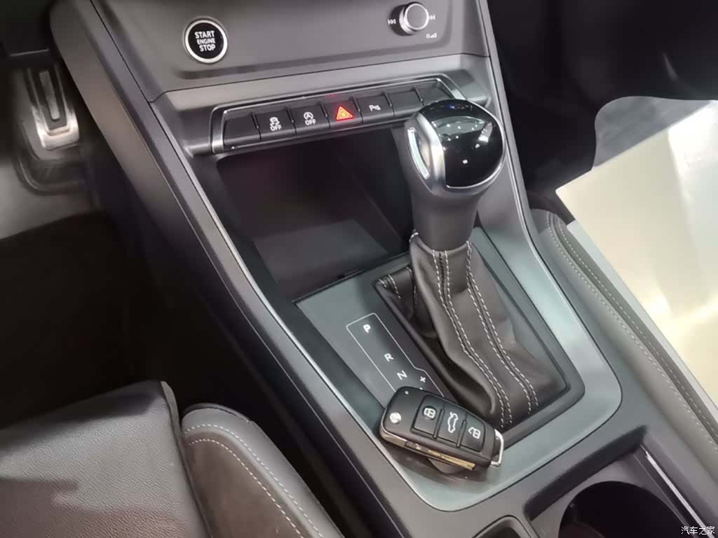 Audi Q3, 2023 14
