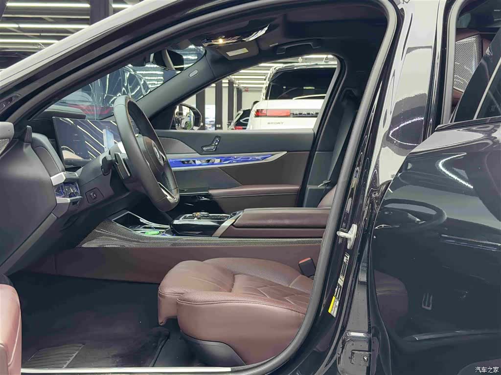 BMW i7, 2023 8