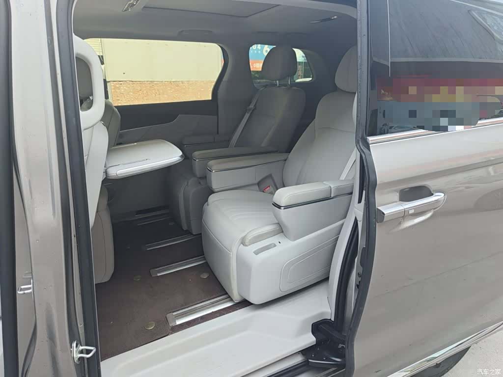 Roewe iMAX8, 2024 10