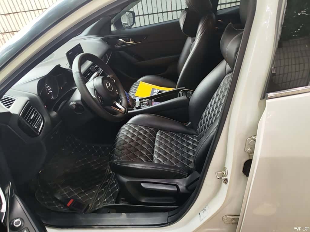 Mazda CX-4, 2020 15