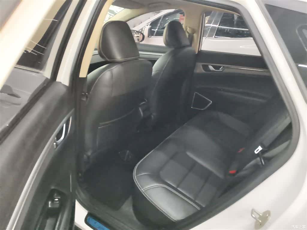 Geely Emgrand, 2019 13