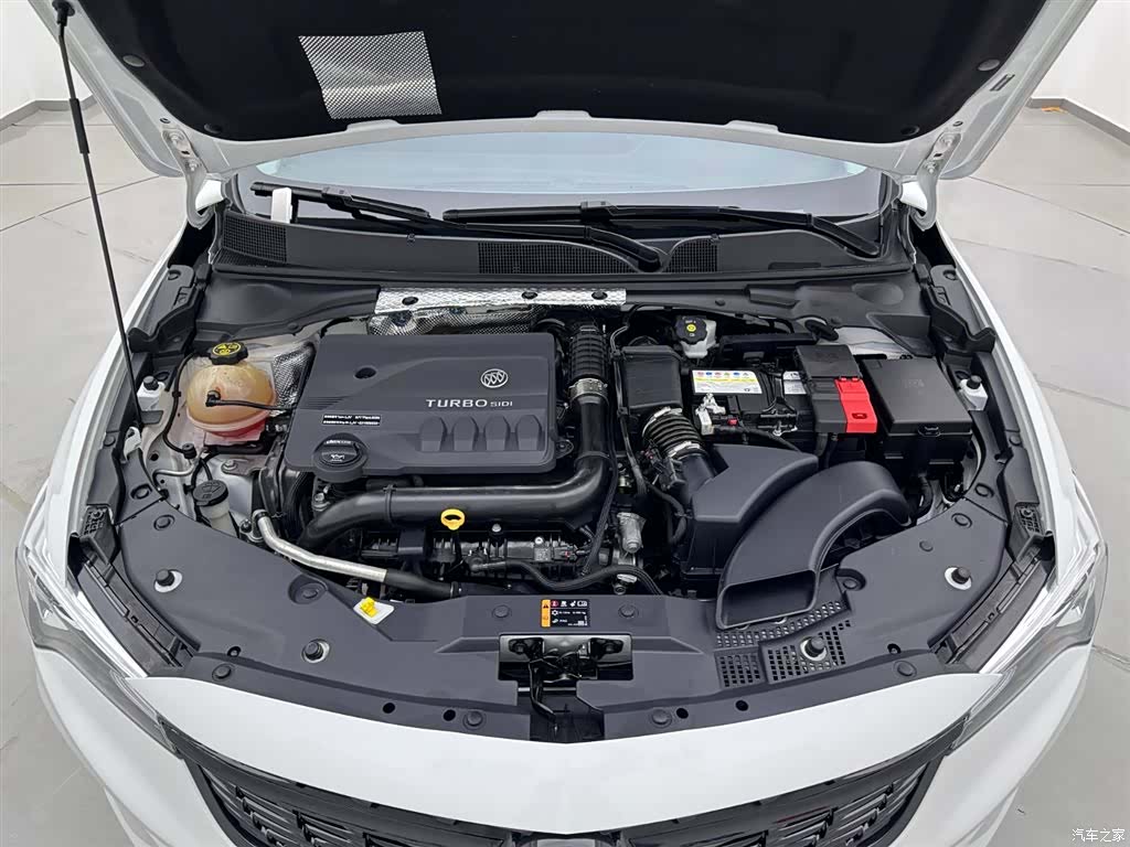 Buick Verano, 2023 25