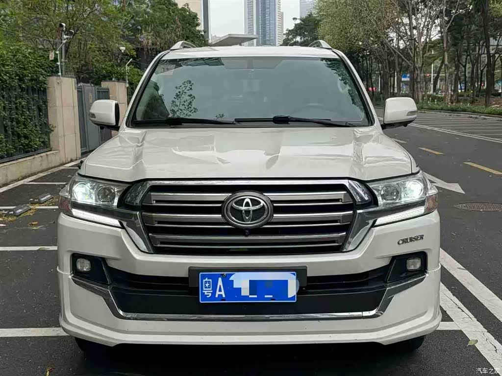 Toyota Land Cruiser, 2018 3