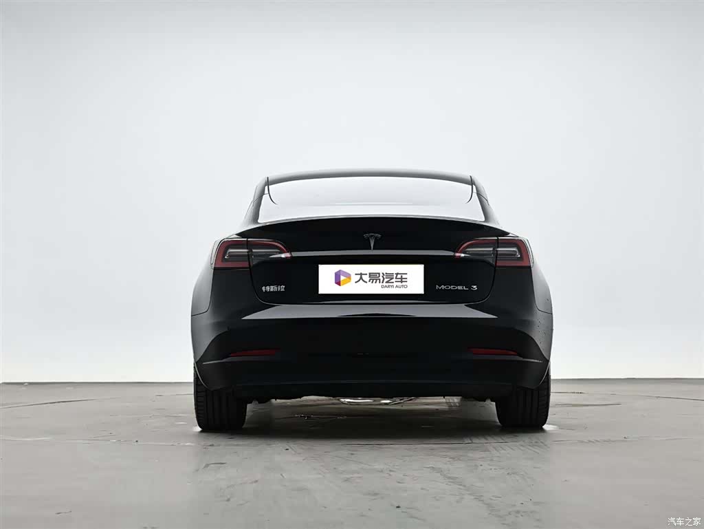 Tesla Model 3, 2022 4
