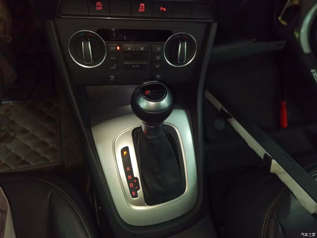 Audi Q3, 2016 14