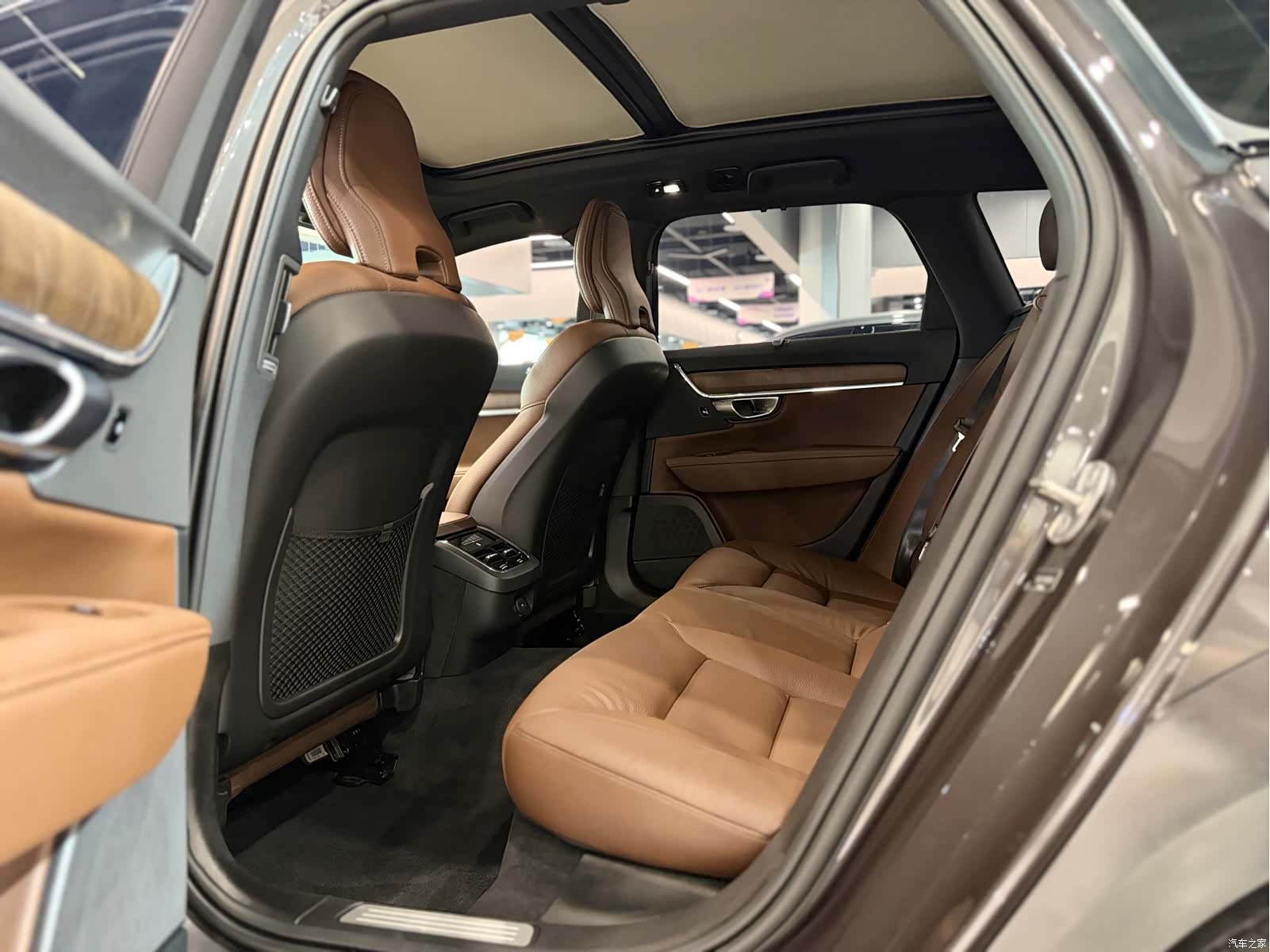 Volvo V90, 2023 10