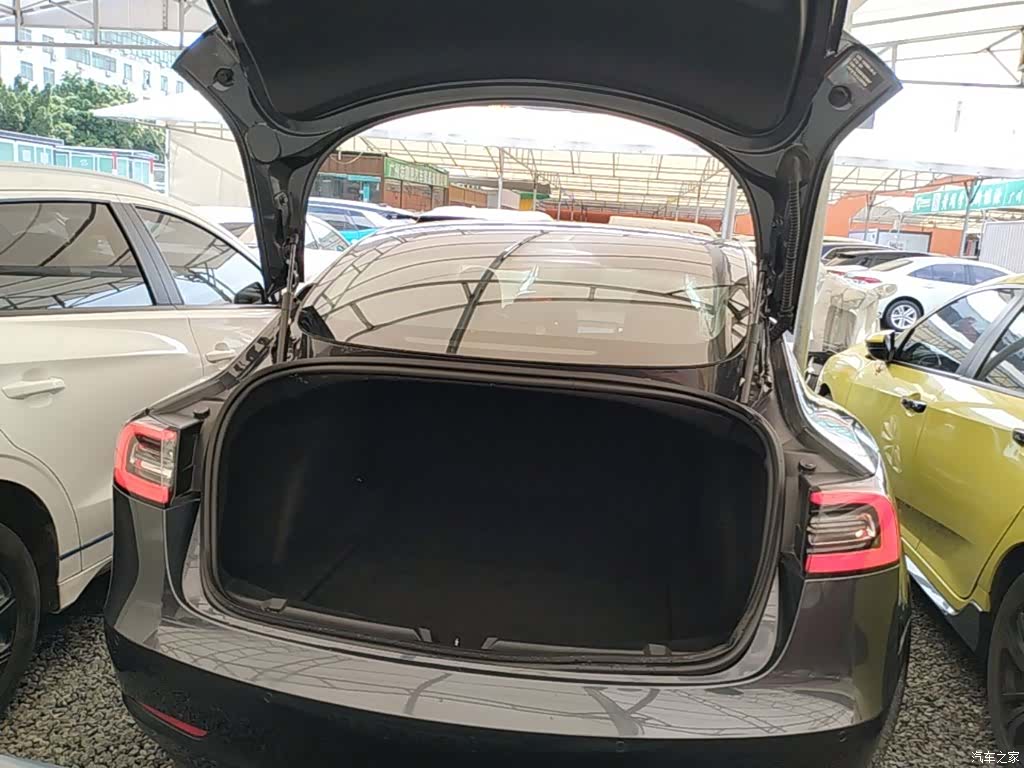 Tesla Model 3, 2020 19