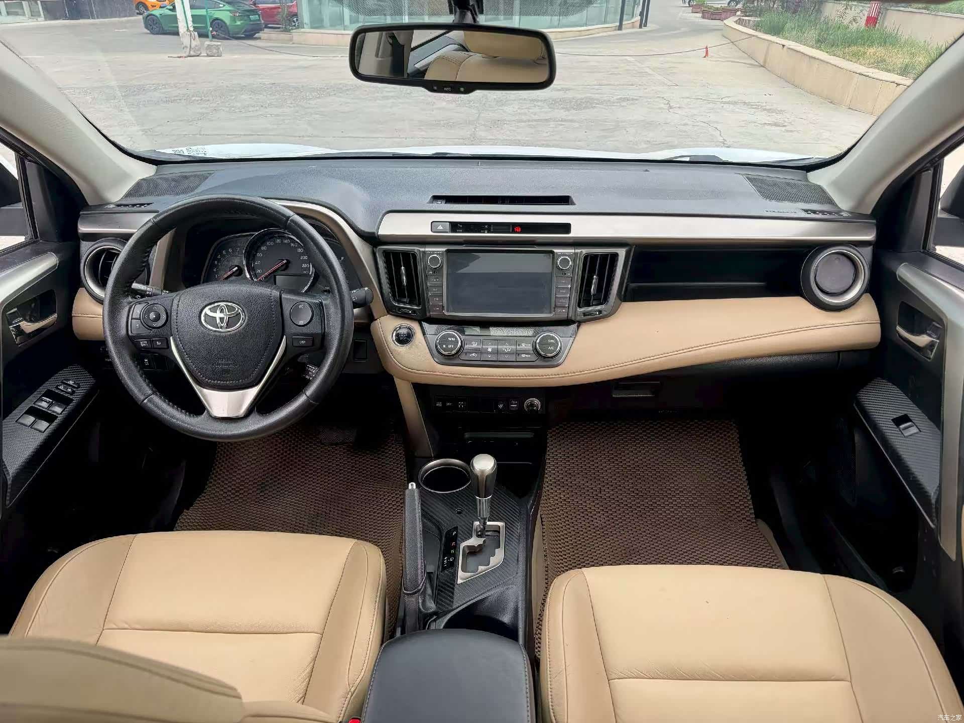 Toyota RAV4, 2014 все фото