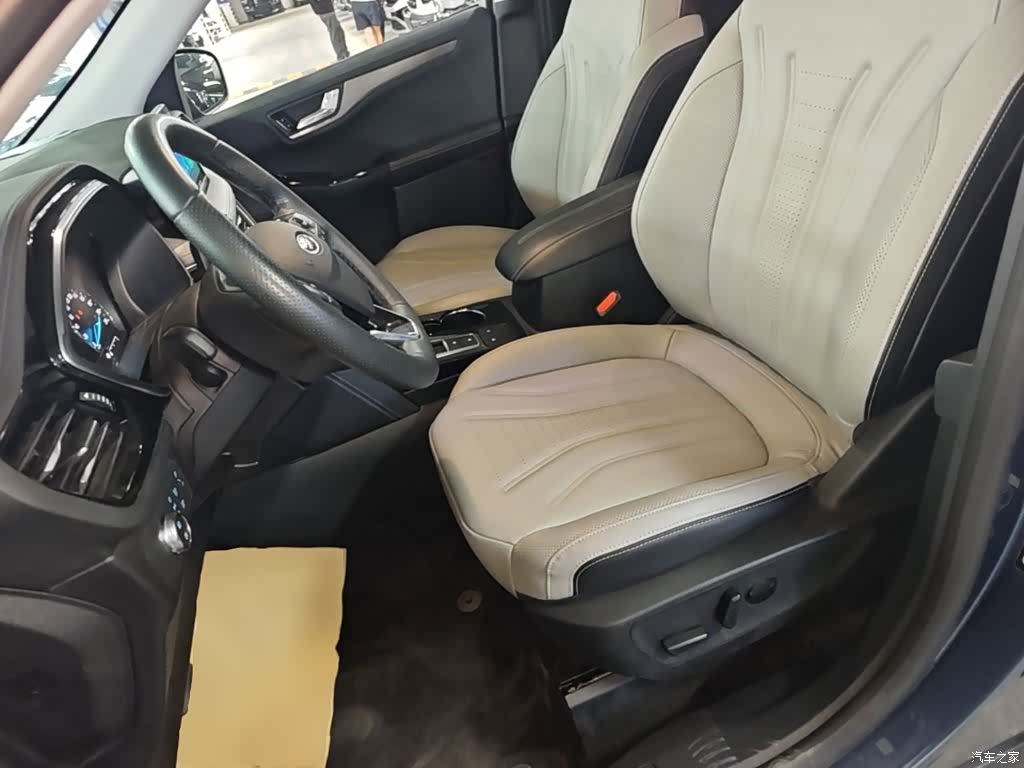 Ford Escape, 2023 15