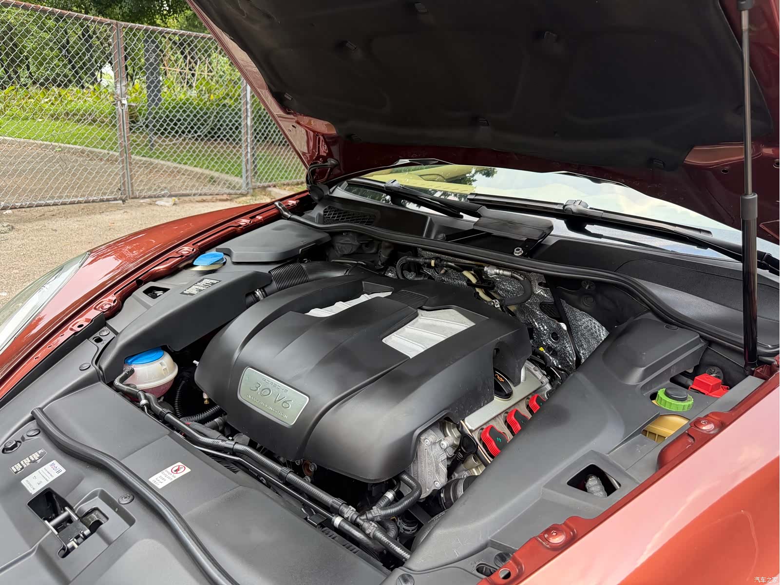 Porsche Cayenne, 2012 10