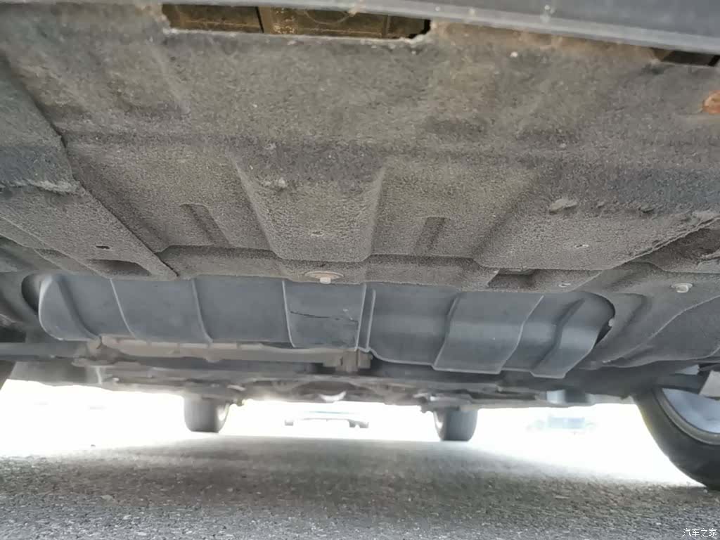 Geely Binray, 2019 23