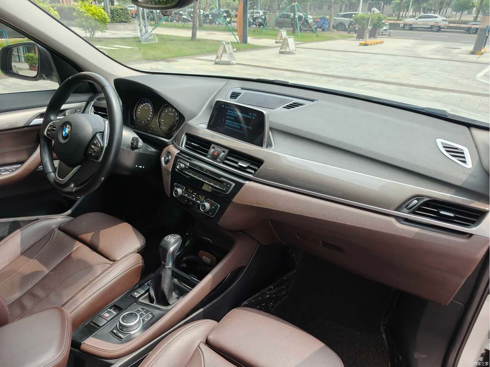 BMW X1, 2018 все фото