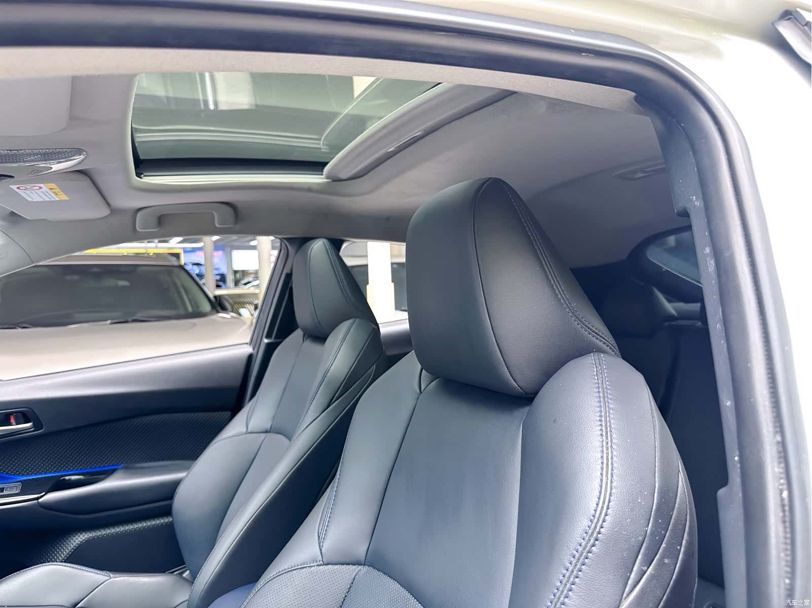 Toyota C-HR, 2023 8