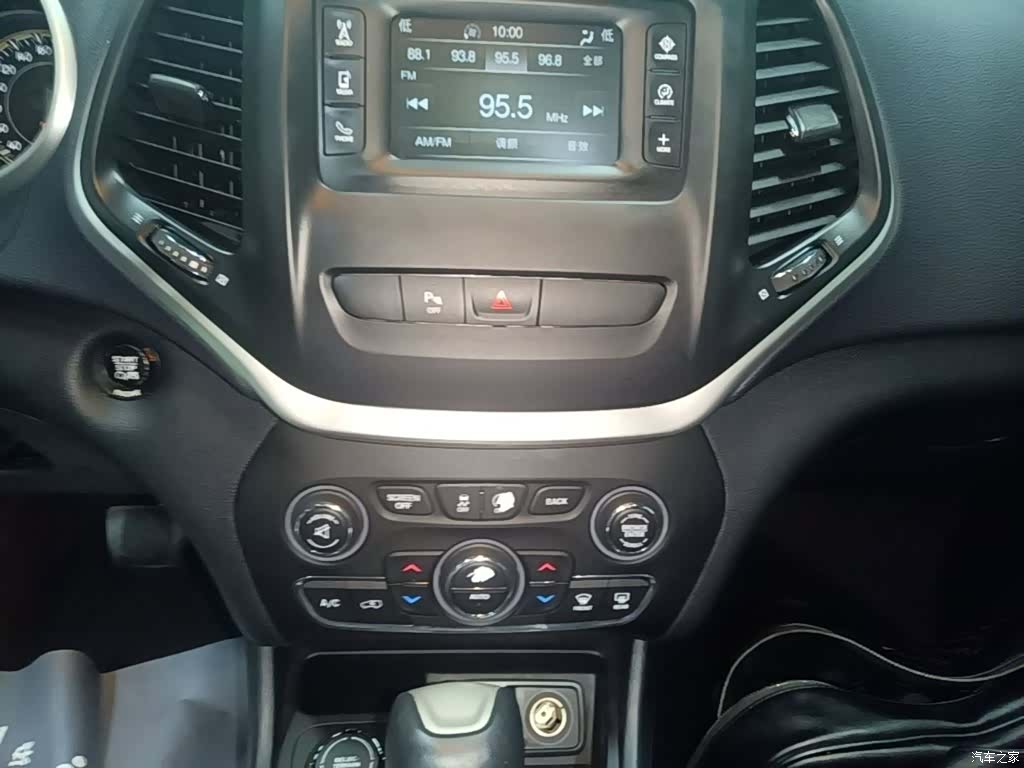 Jeep Cherokee, 2016 13