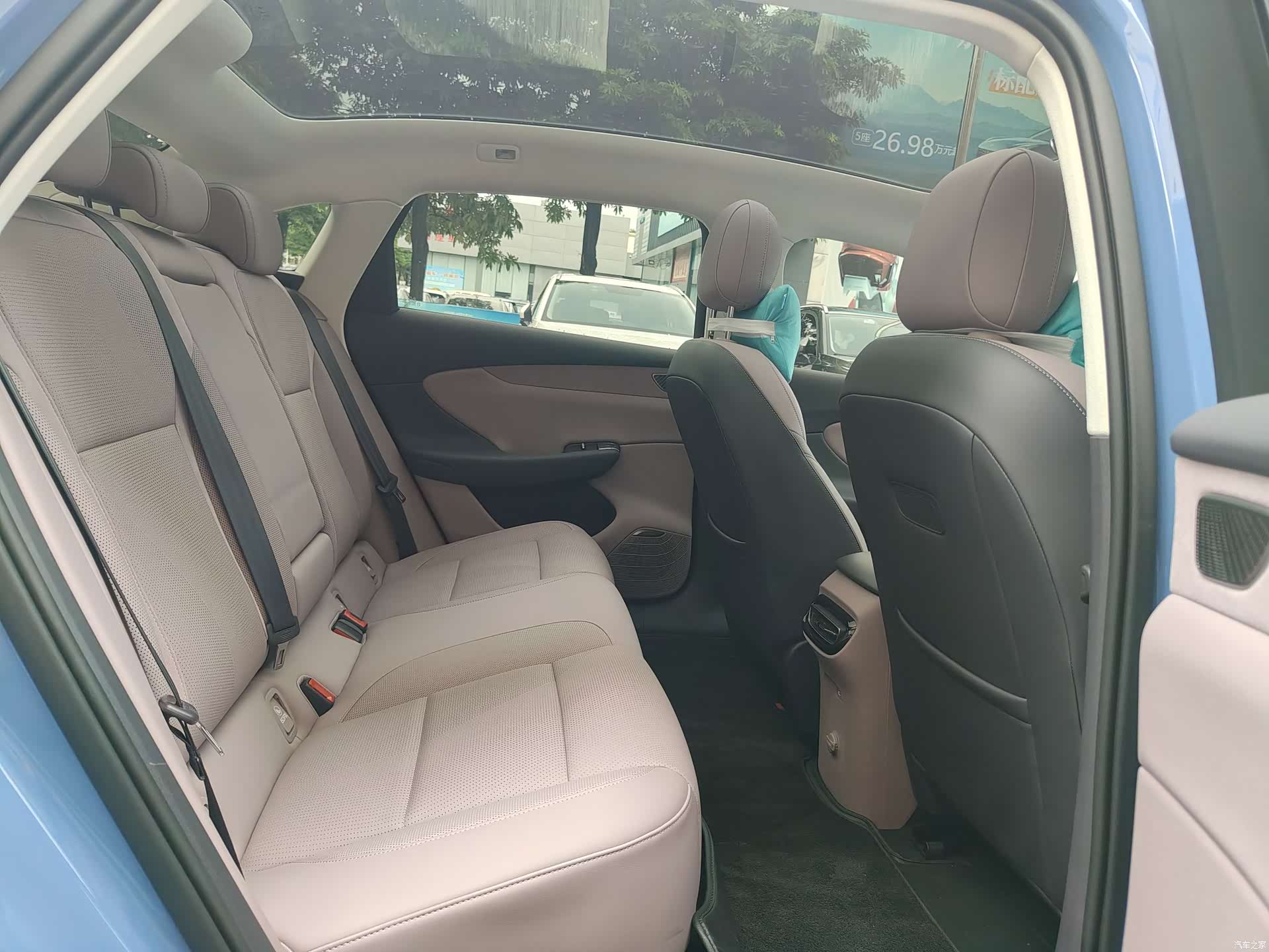 Hongqi 05, 2025 20
