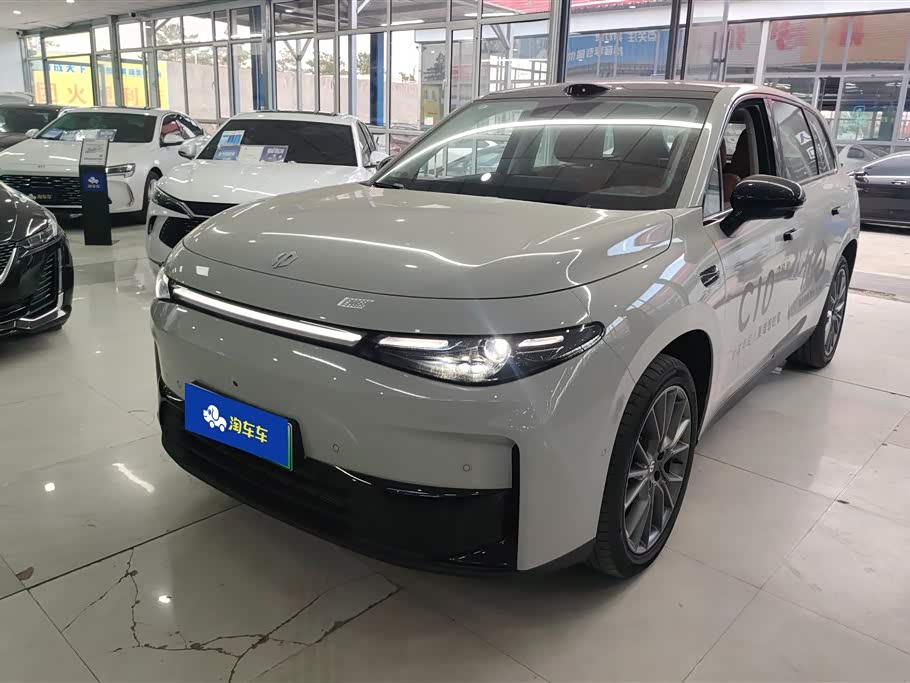 Leapmotor C10