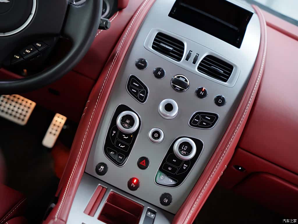 Aston Martin Vantage, 2017 45