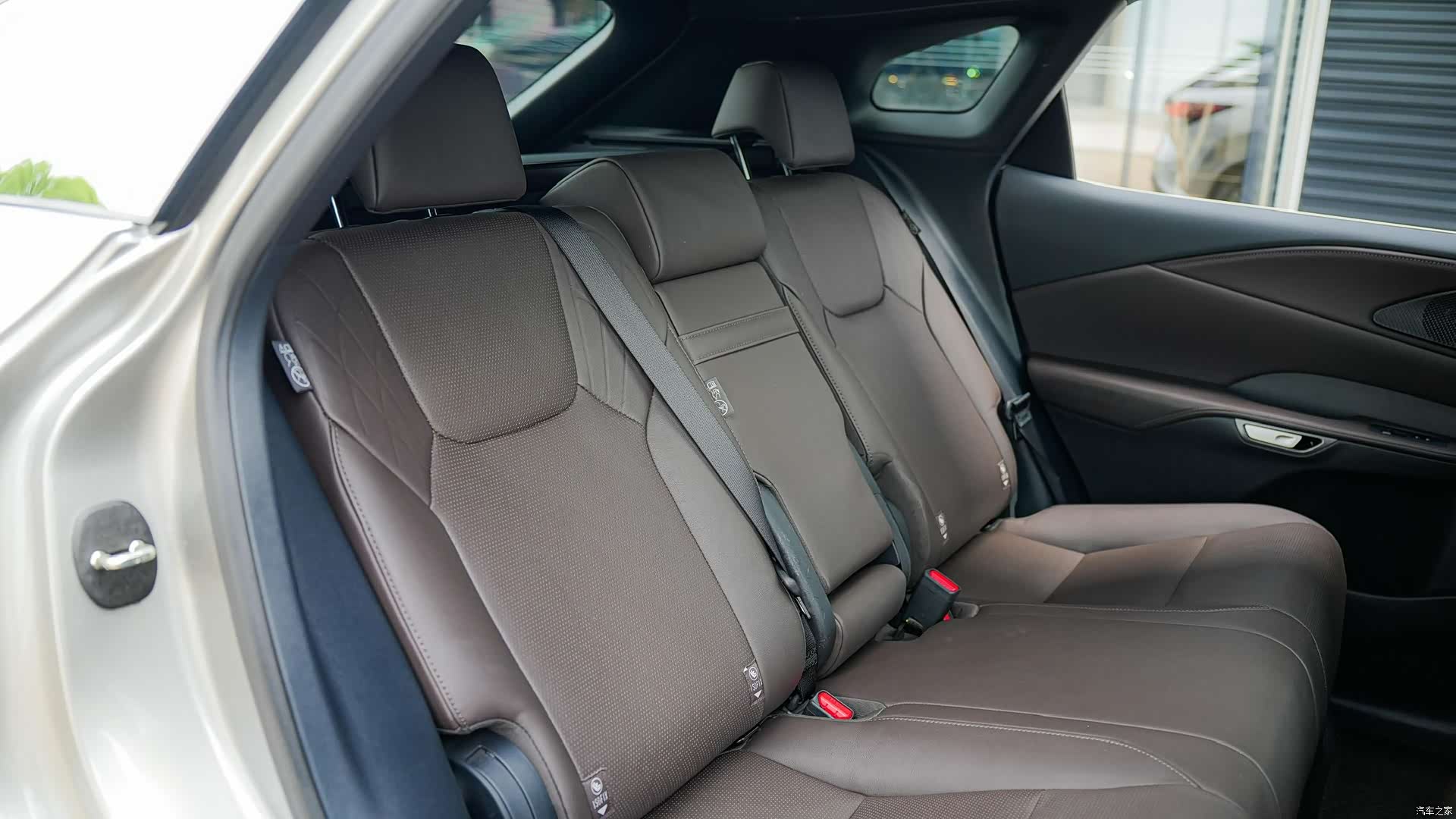 Lexus RX, 2023 15
