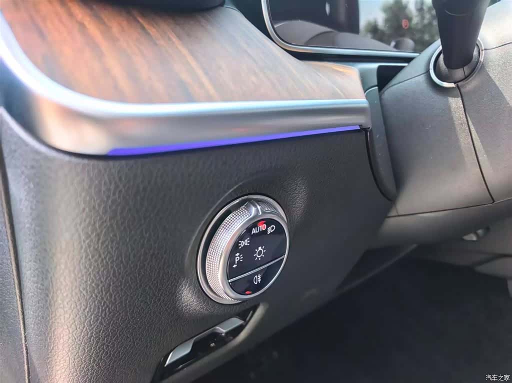Mercedes-Benz C-Class, 2024 15