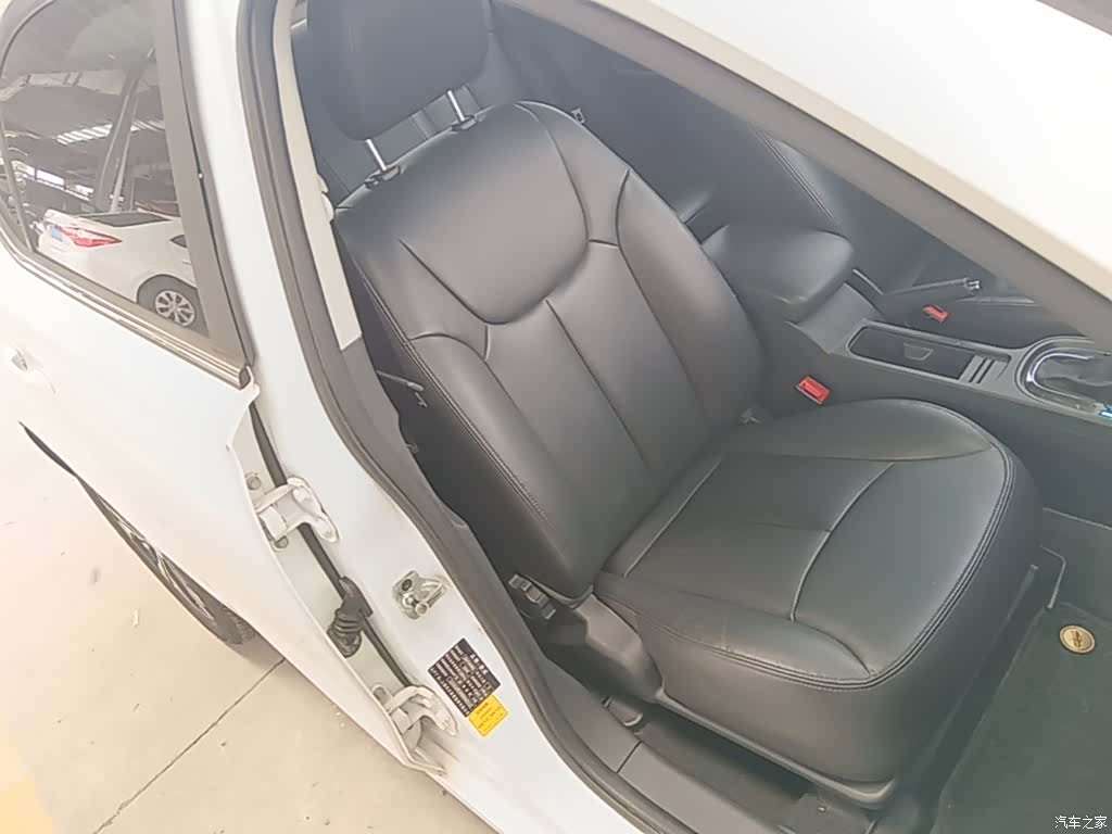 Roewe 360, 2017 25