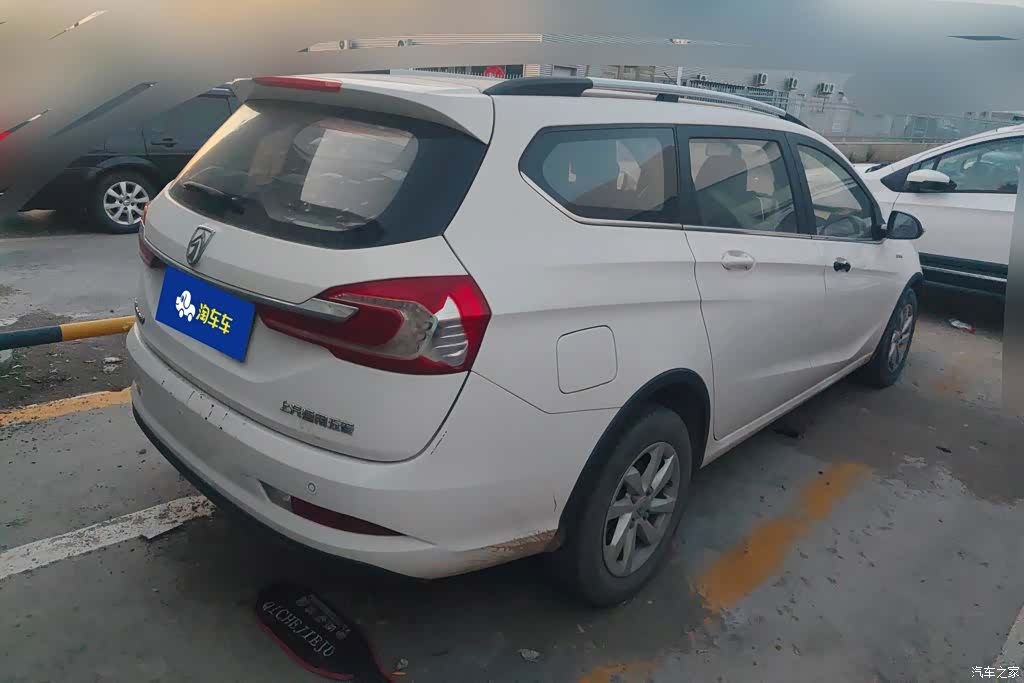 Wuling 310W, 2019 3