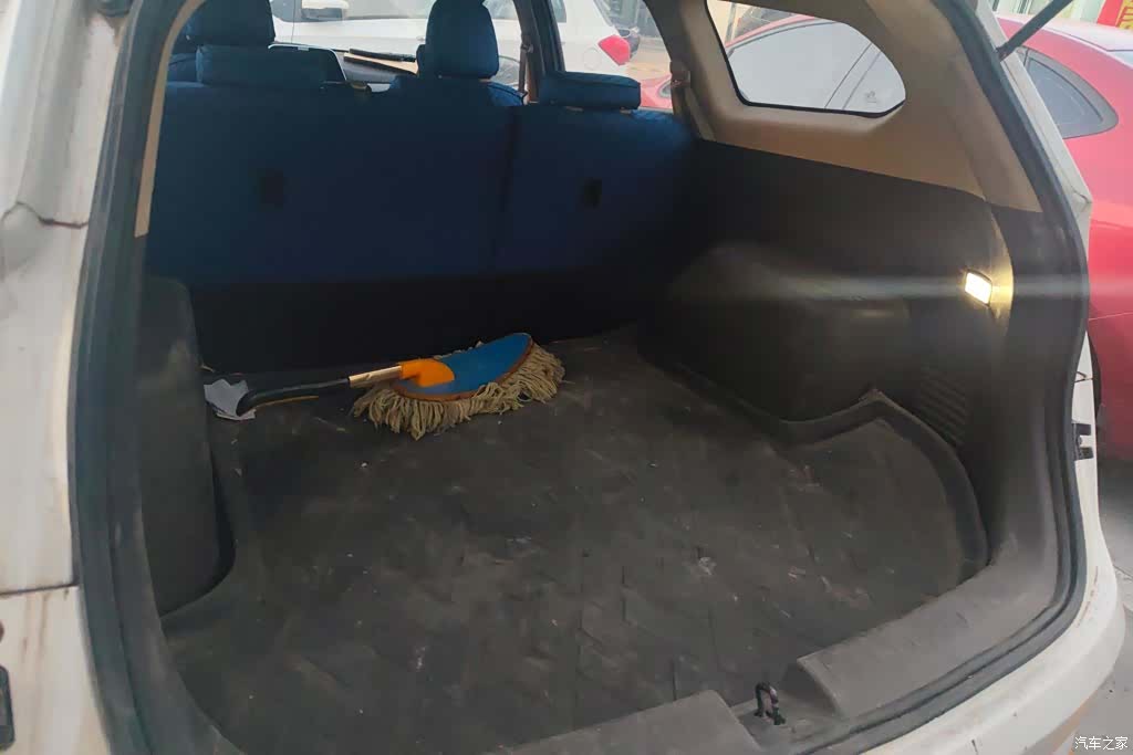Wuling 310W, 2019 4