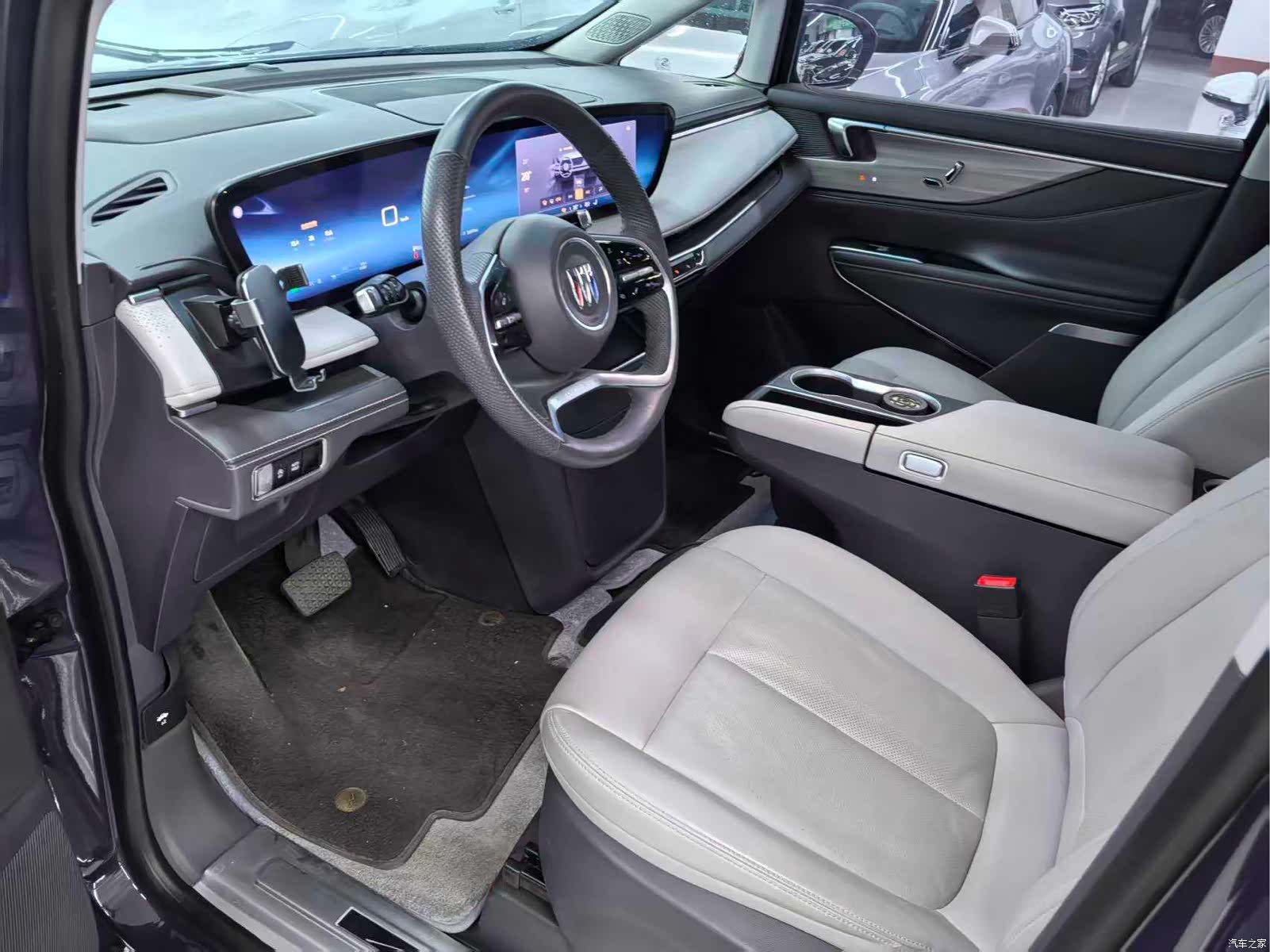 Buick GL8, 2024 4