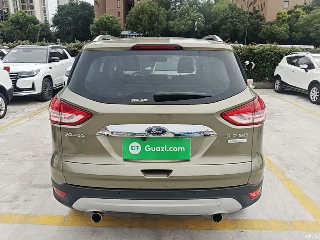 Ford Kuga, 2015 6