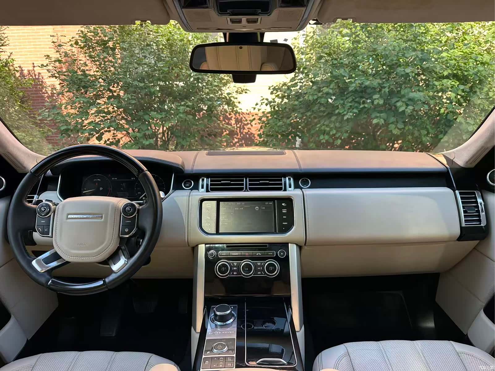 Land Rover Range Rover, 2015 11