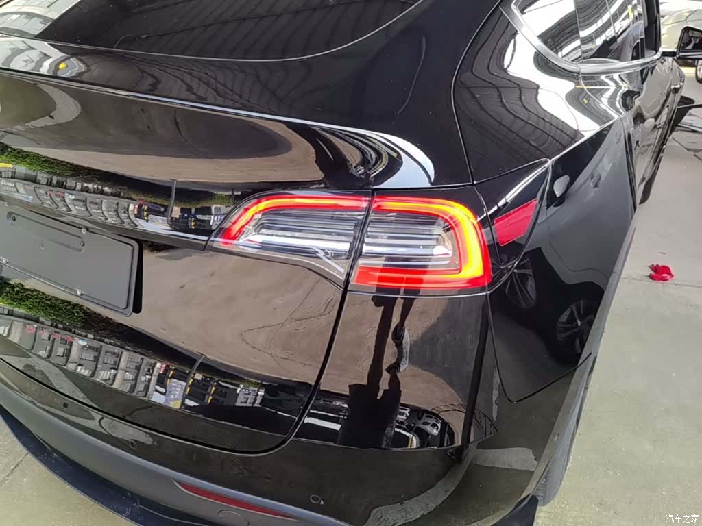 Tesla Model Y, 2023 8