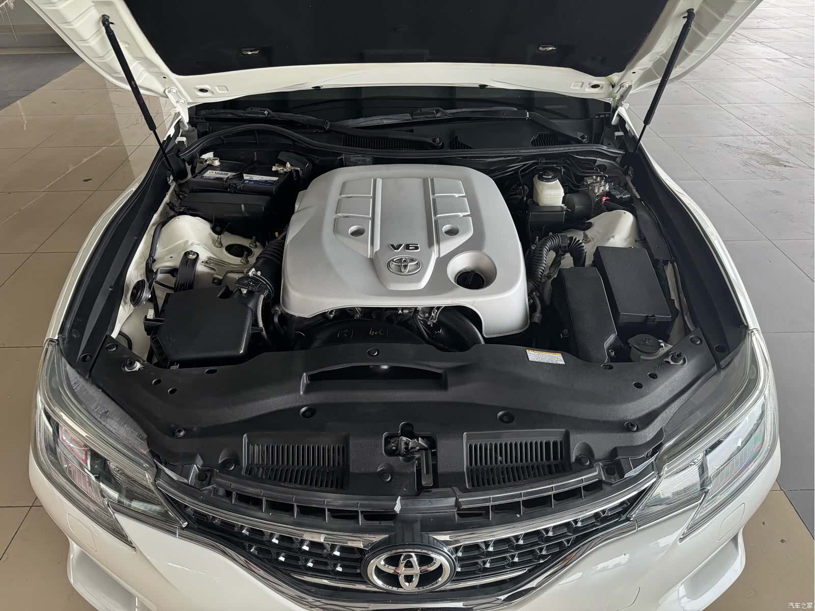 Toyota 2.5V, 2017 13