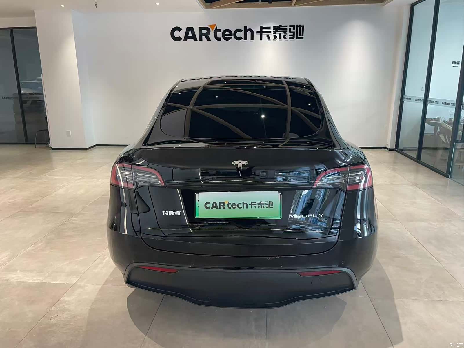 Tesla Model Y, 2022 все фото