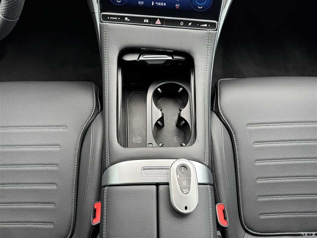 Mercedes-Benz C-Class, 2025 22