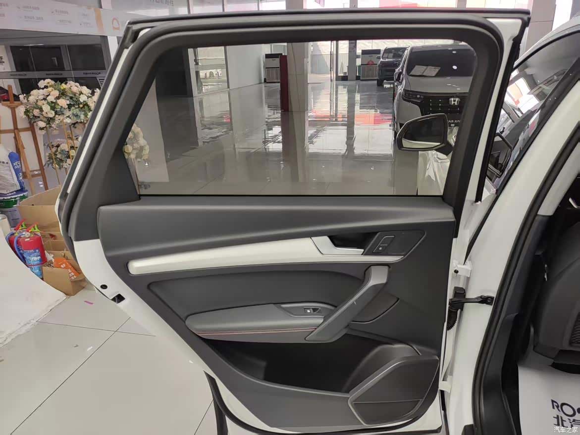 Audi Q5L, 2019 28