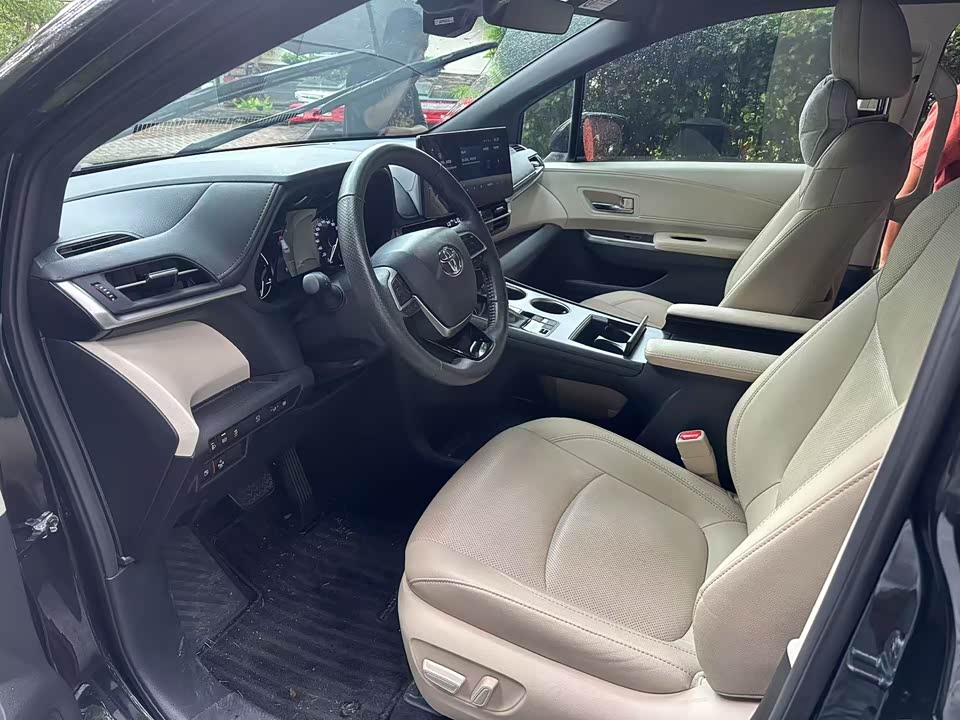 Toyota Grevia