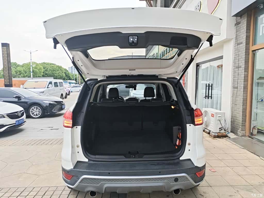 Ford Kuga, 2016 19