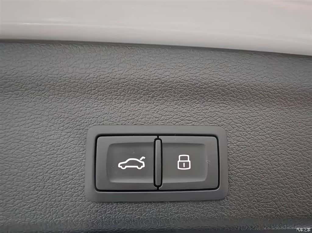 Audi Q3, 2025 12