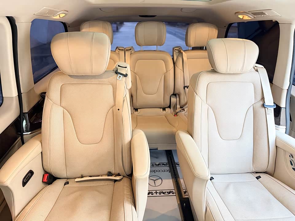 Mercedes-Benz V-class