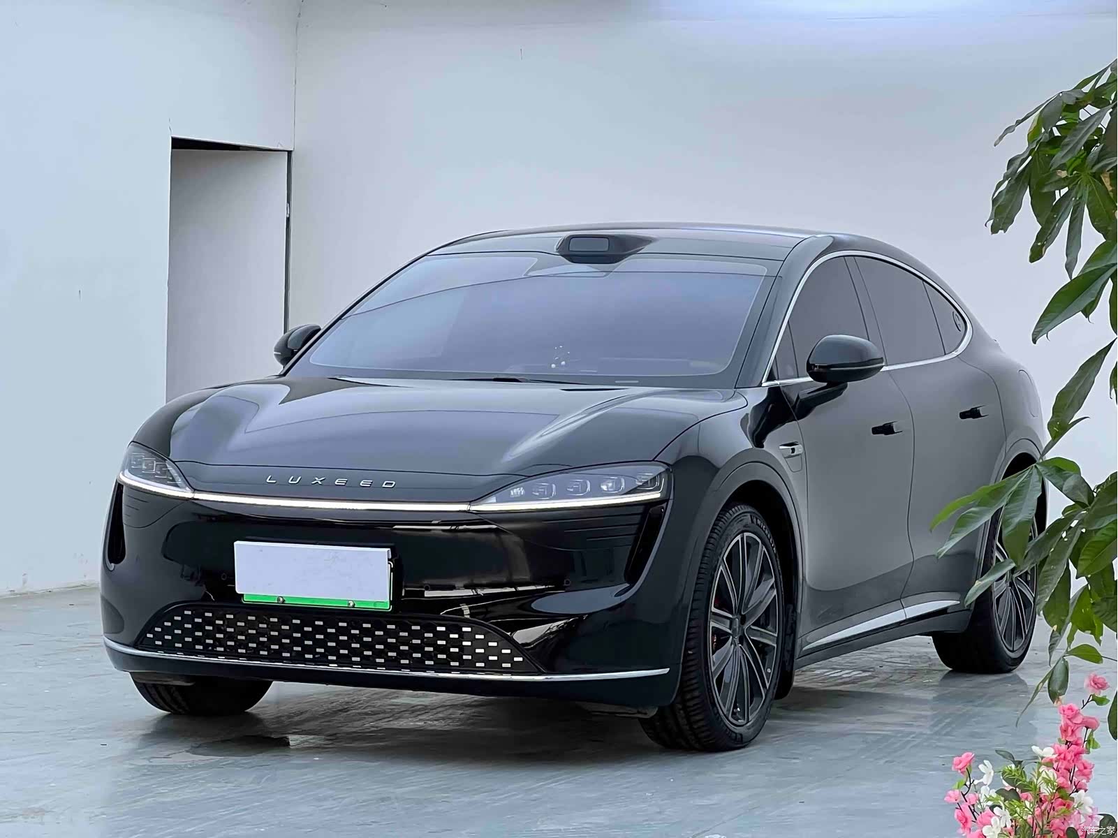 Luxeed R7, 2025 1