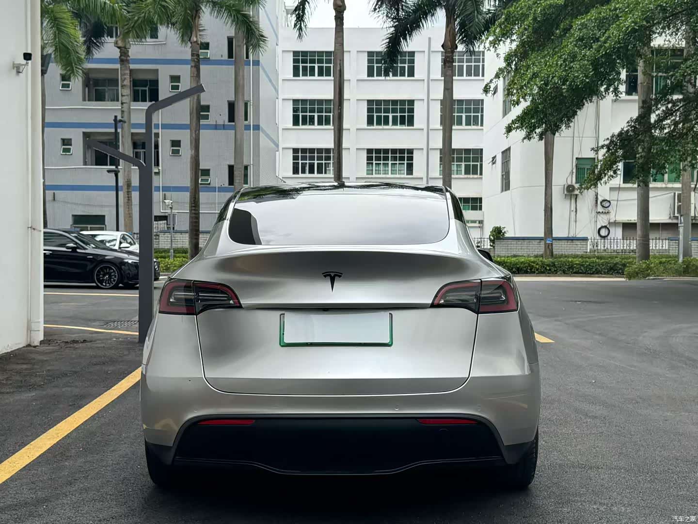 Tesla Model Y, 2023 8