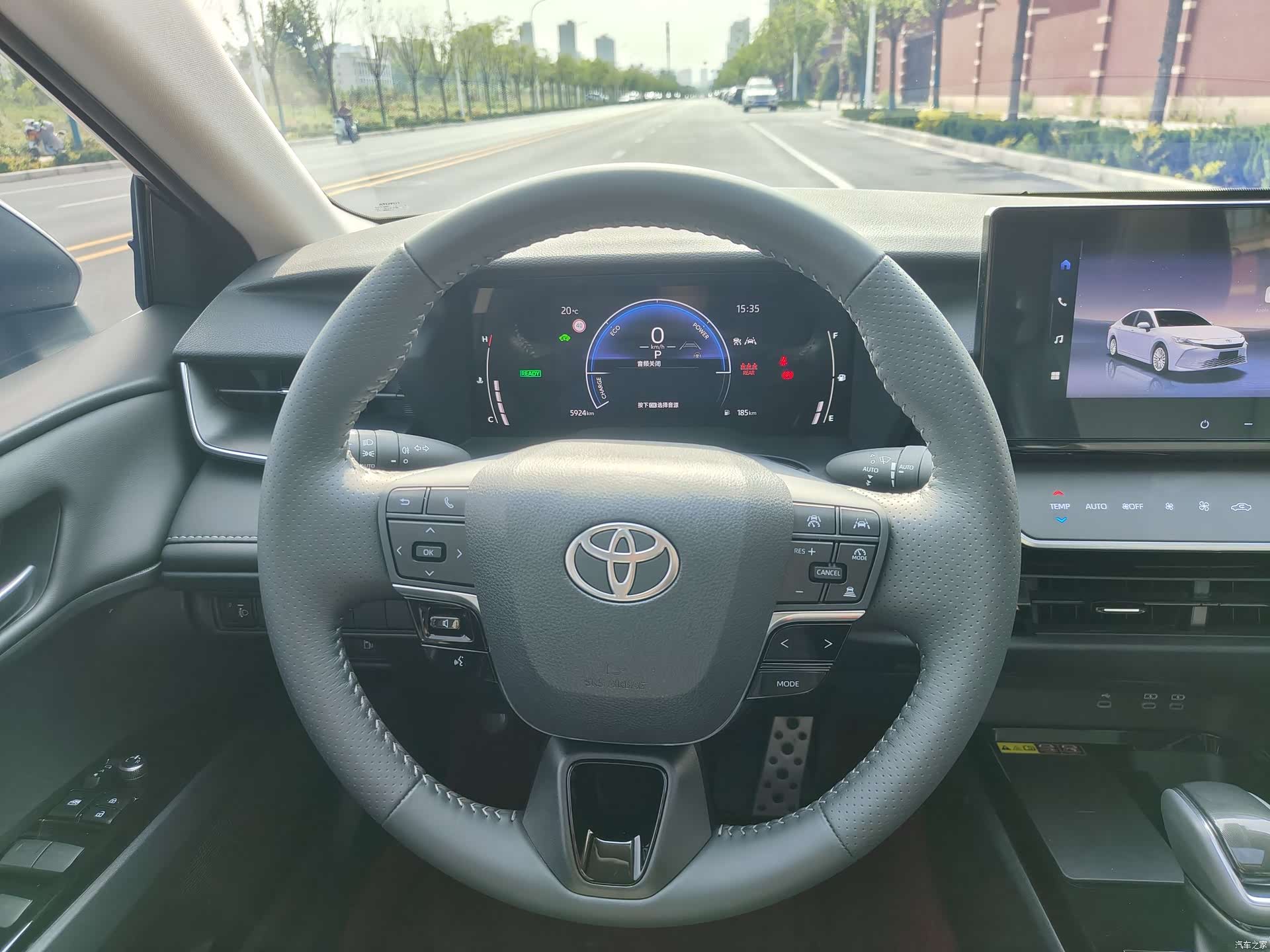 Toyota Camry, 2025 9