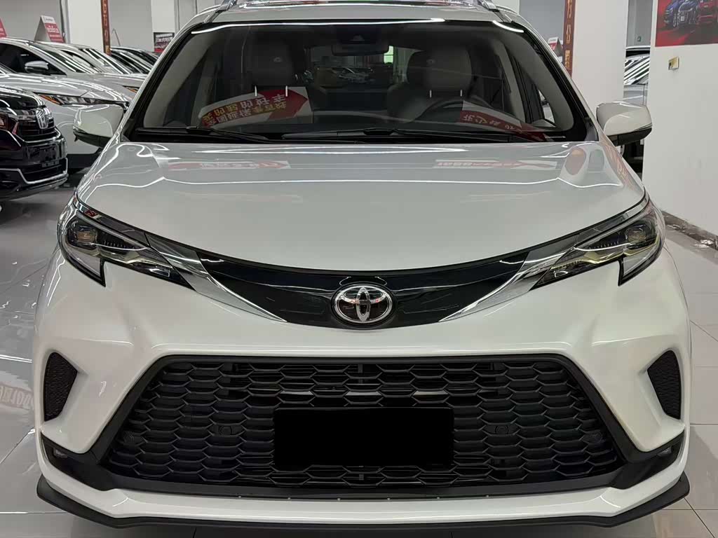 Toyota Granvia 2024 2.5L Luxury