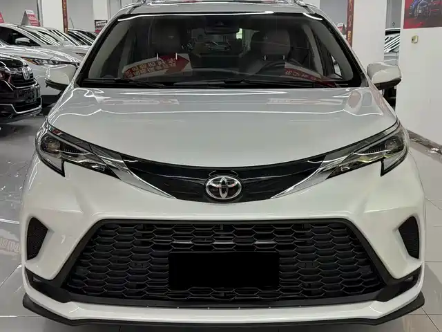 Toyota Granvia 2025 — купить из Китая под заказ
