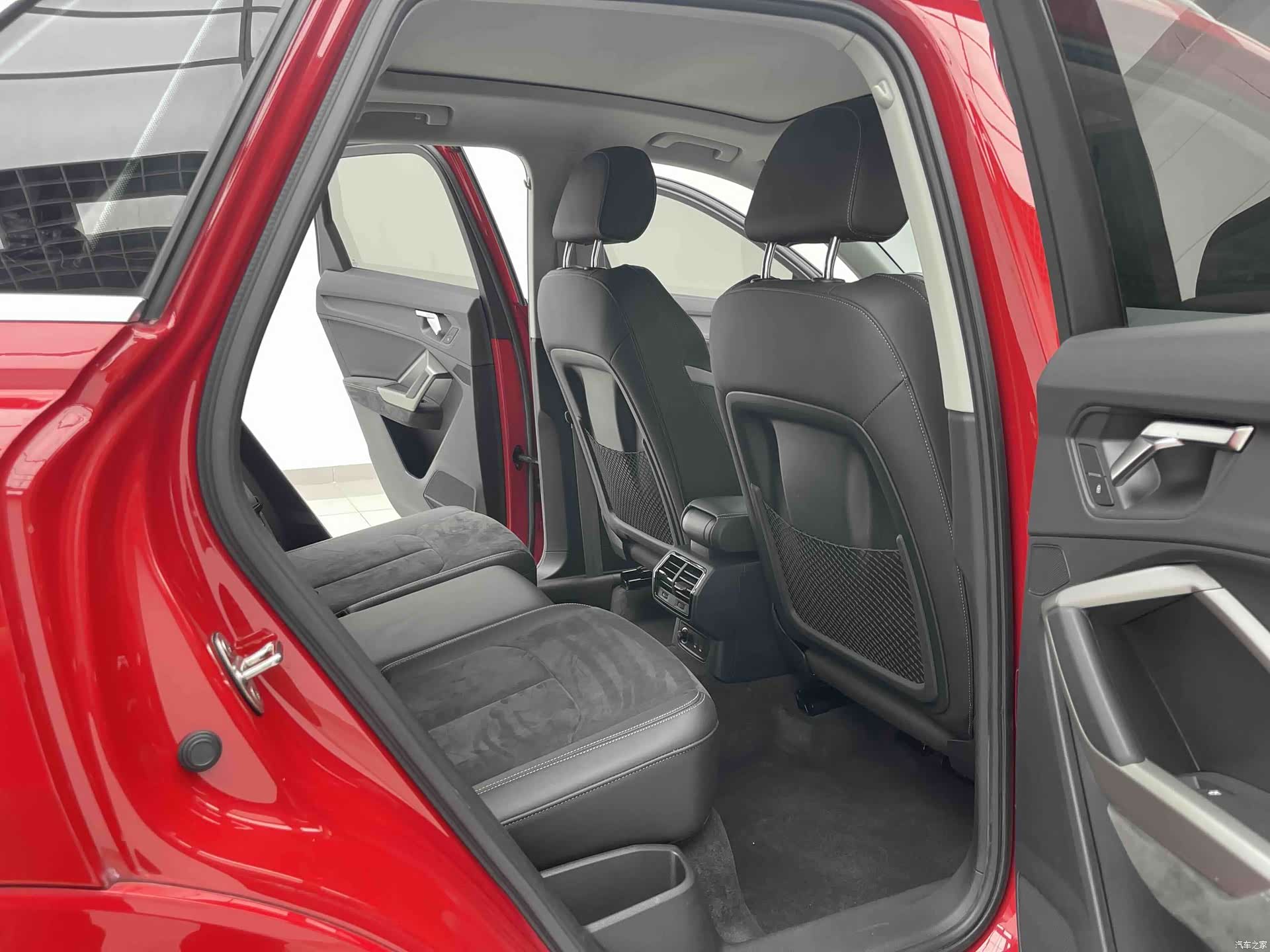 Audi Q3, 2022 14